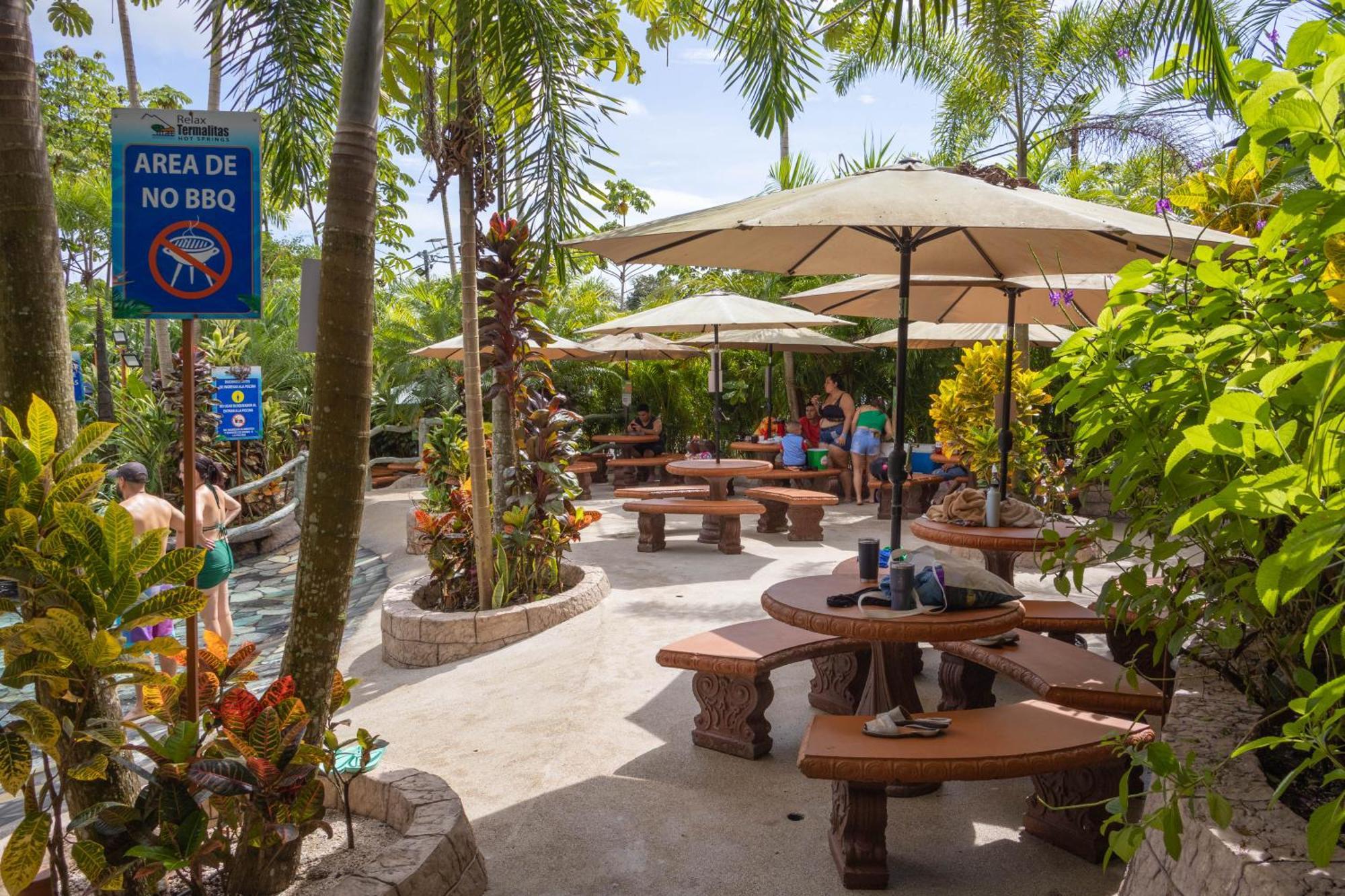 Hotel Relax Termalitas - Thermal Water La Fortuna 外观 照片